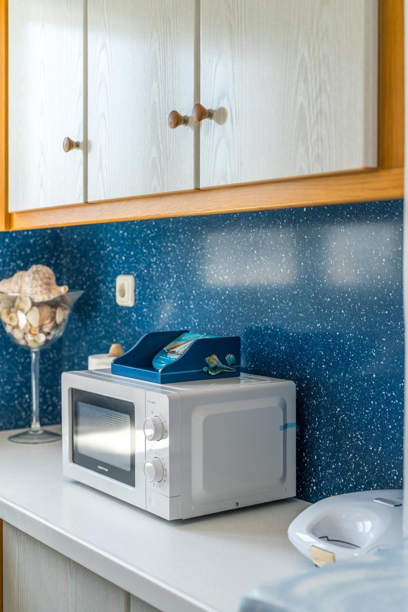 Blue Eyes Beach Villas Монолитос Экстерьер фото