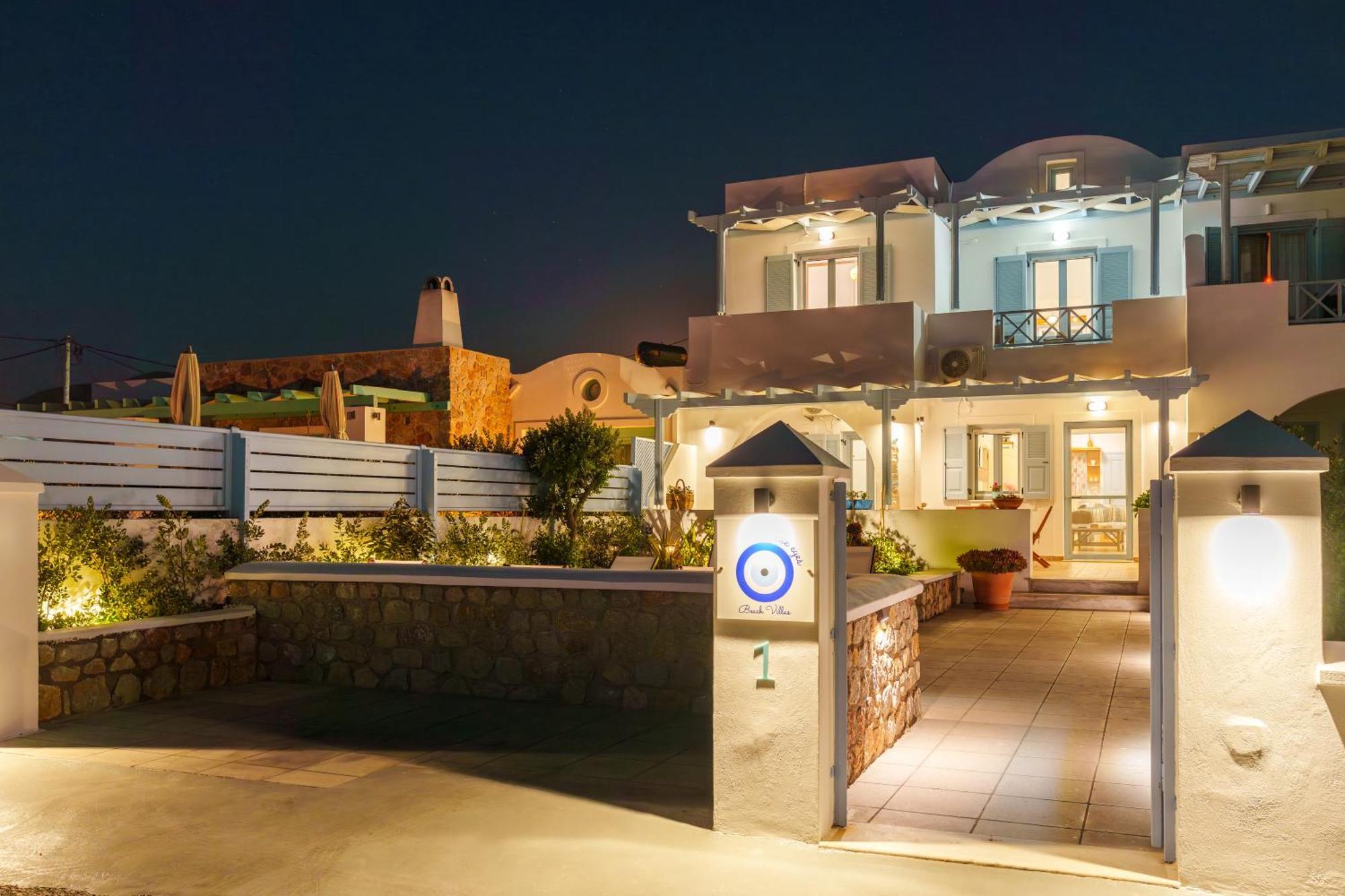Blue Eyes Beach Villas Монолитос Экстерьер фото